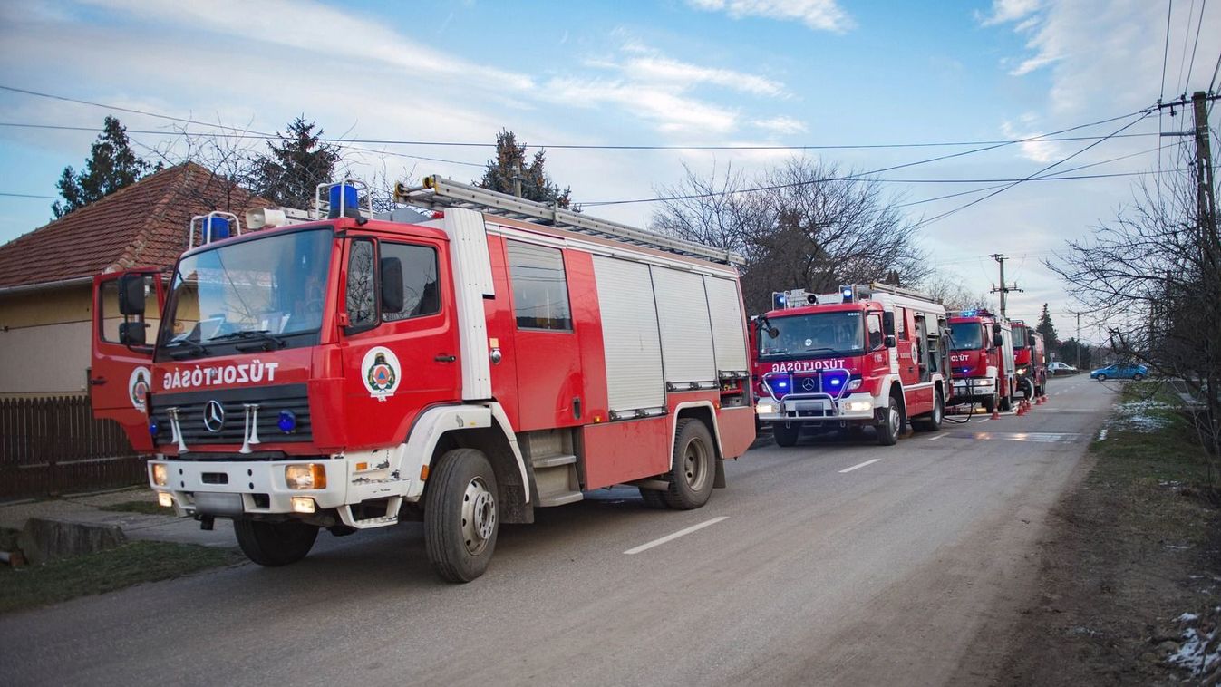 Kigyulladt egy melléképület Balmazújvárosban