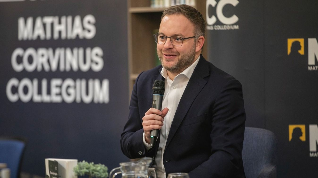 Orbán Balázs a sikeres nemzetstratégia kulcsáról beszélt Debrecenben