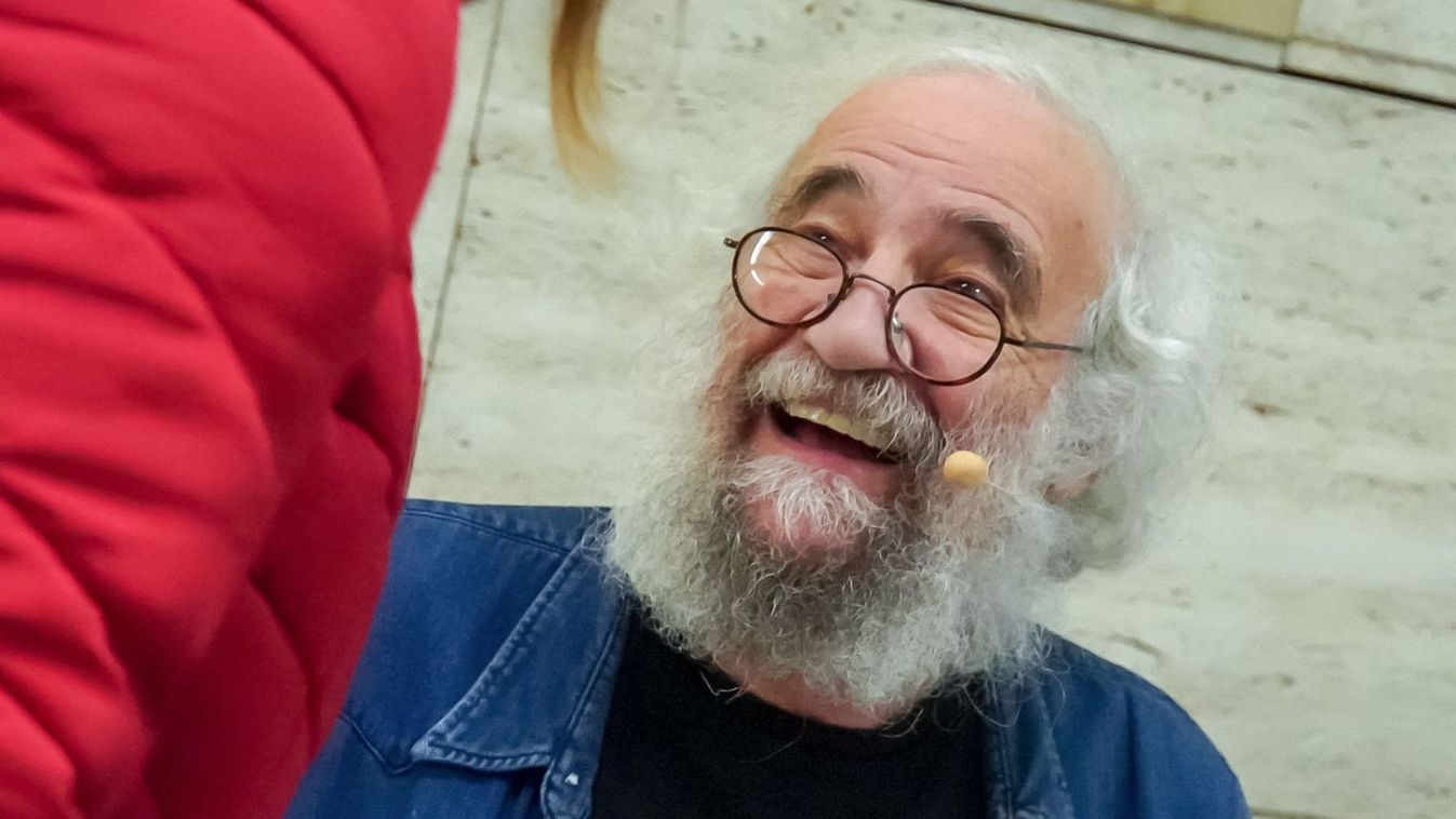Mérő László szerint szó sincs a gépek hatalomátvételéről, a technológia jól képzett szakemberek irányítása alatt marad