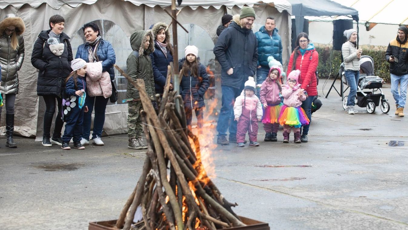 Csak úgy lángolt a debreceni vidámpark! – fotókkal