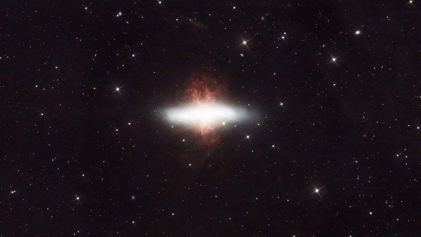 Mi látható Bocskaikerttől 12 millió fényévre? Egy csodálatos galaxis