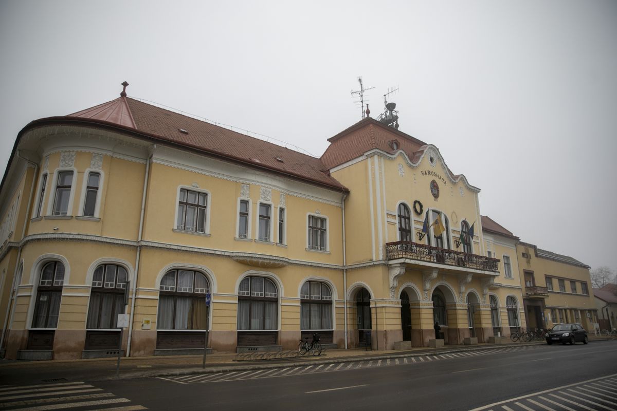 balmazújvárosi polgármesterjelöltje, fidesz-kdnp, Dr. Varga Marina, Balmazújváros