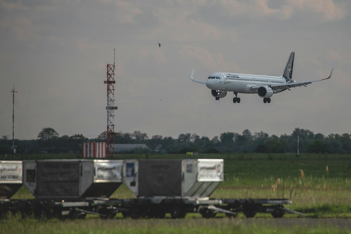 A Lufthansa ezentúl az Airbus A321-es repülőgépeket is elindítja a debreceni útvonalukon