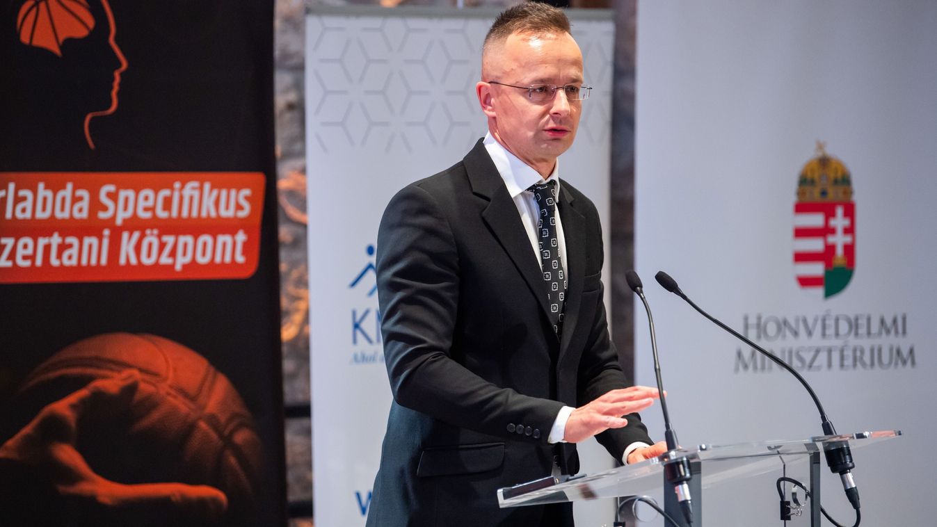 Szijjártó Péter: a kudarcba nem szabad előre menekülni (videó)
