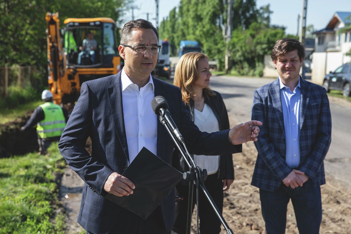 Papp László sajtótájékoztatón jelentette be, hogy elindul a Határ út felújítása Debrecenben
Kishegyesi út beruházás Haon fejlesztés