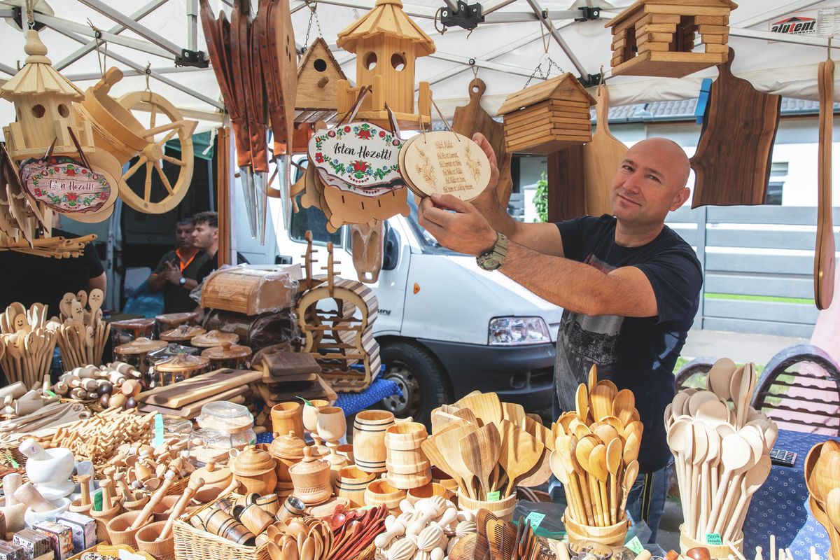 A Mihály-napi vásáron sokan keresték a kézműves termékeket
nagyvásár Debrecen vásár tavaszi