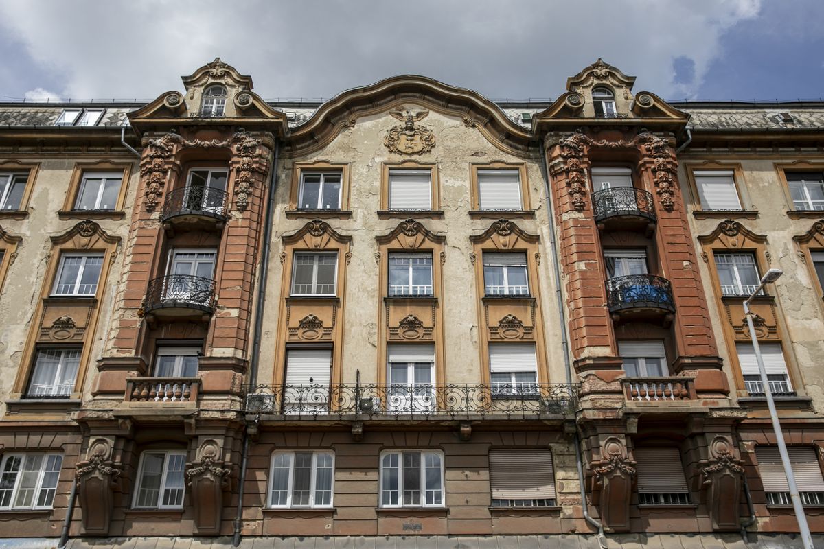Elsősorban a homlokzat felújítása finanszírozható a támogatásból Debrecen haon