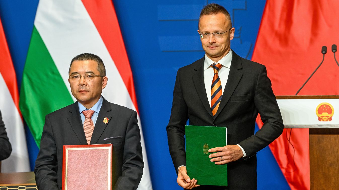 Szijjártó Péter: a történelmi látogatáshoz méltó eredményeket hozott a magyar-kínai csúcstalálkozó (videó)
