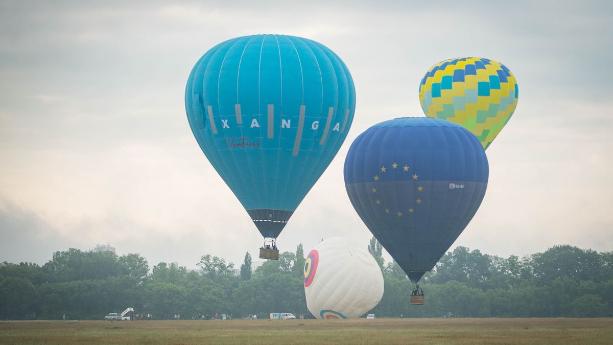 Színes hőlégballonok lepték el Hajdúszoboszlót