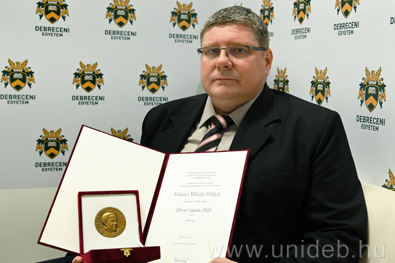 Tircsó Gyula, a Debreceni Egyetem kutatója nyerte el idén a Polányi Mihály-fődíjat