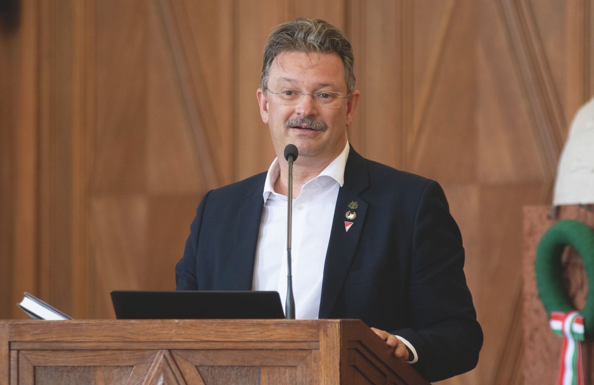 Bács Zoltán, a Debreceni Egyetem kancellárja