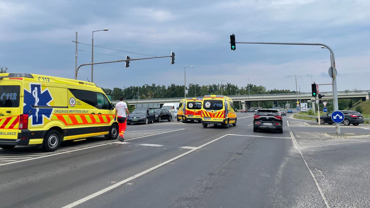 Baleset történt a 35-ös főúton, Debrecen és Józsa között