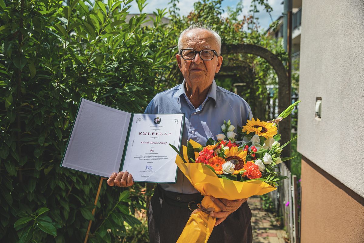 debreceni szépkorú, Kóródi Sándor József, Barcsa Lajos