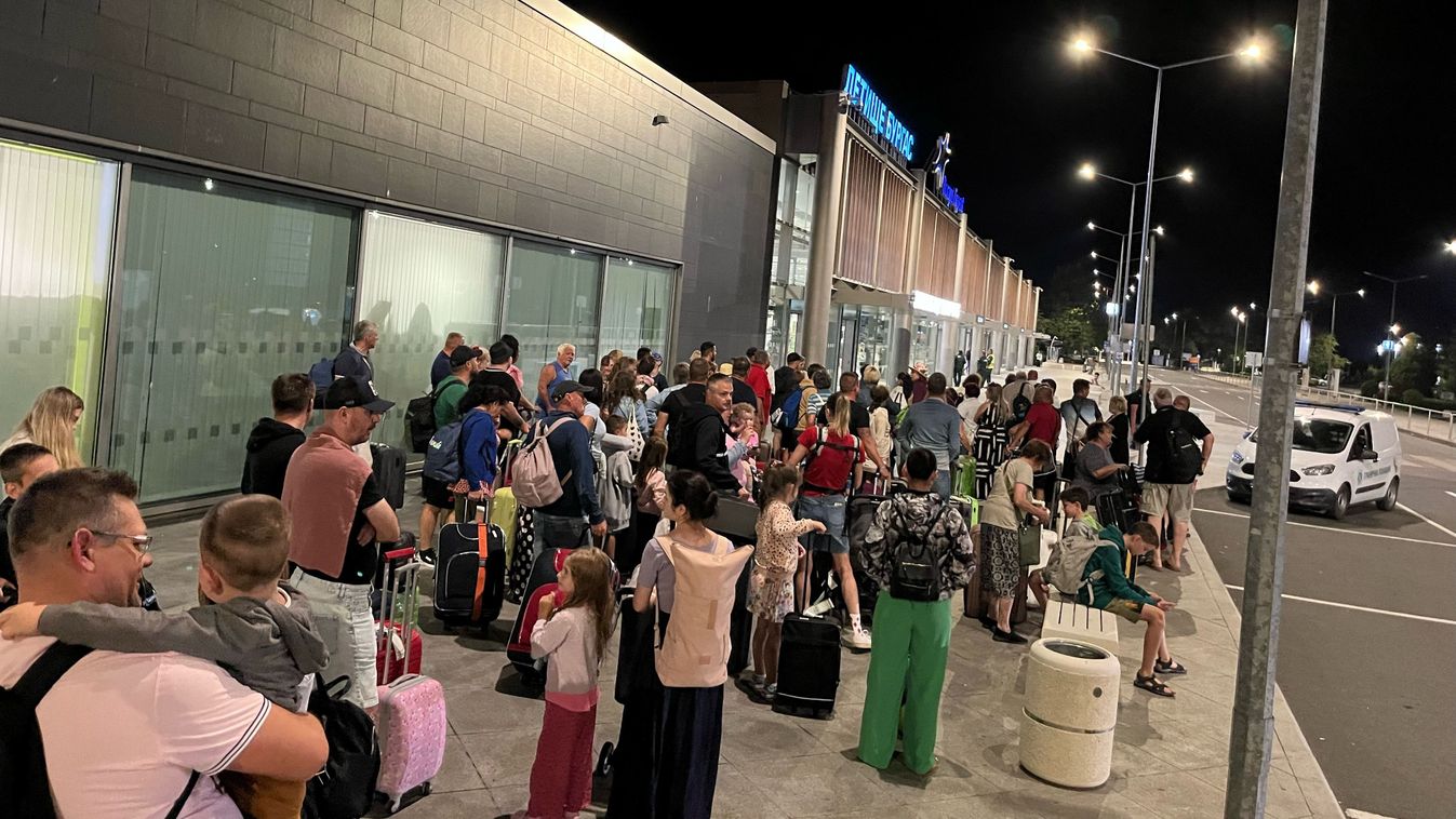 HAON – Kétórás késésnek indult, egynaposnál tart: 150 ember szeretne hazajönni Bulgáriából Debrecenbe