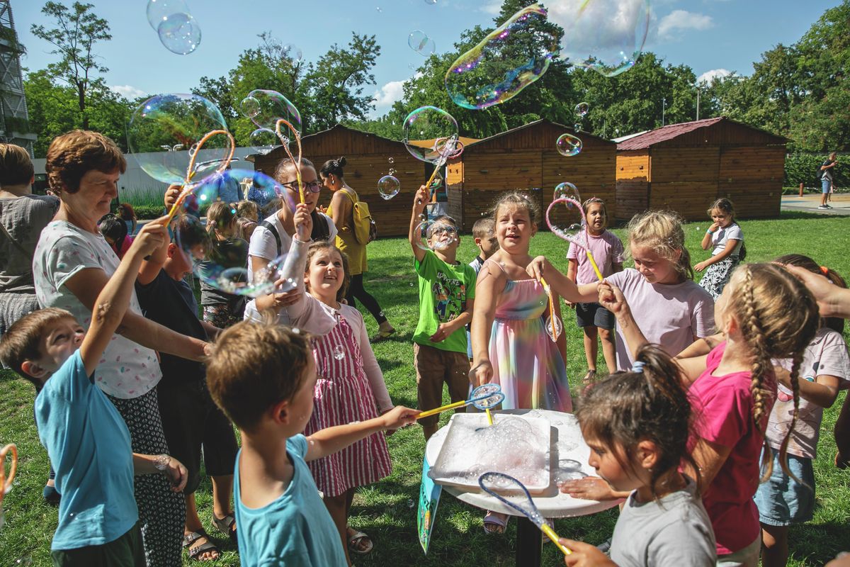 Háromnapos születésnapi bulit tart a debreceni Sziget-kék