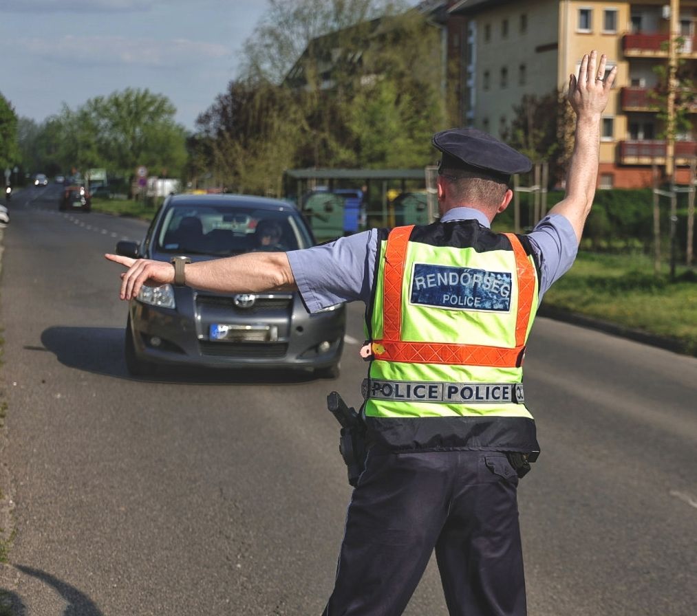 Gyorshajtás miatt vették elő a sofőrt, de aztán másért is megbüntették