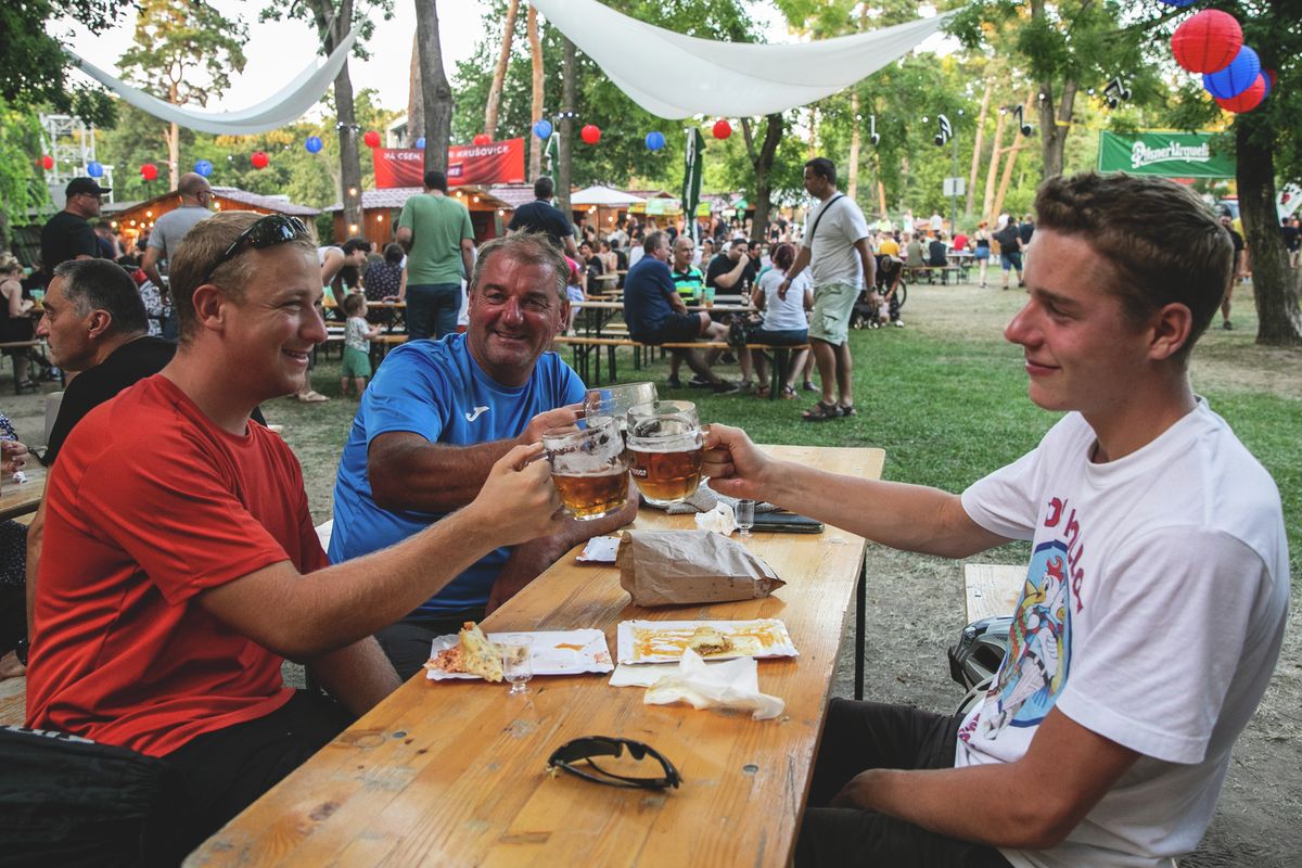 beer by lake debrecen