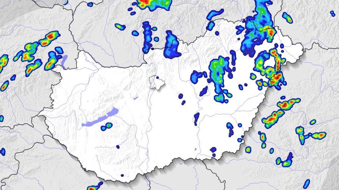 A radarképet elnézve a helyzet ezúttal sem mondható rózsásnak, felhőszakadás és vihar is kinéz még ma Hajdú-Biharnak