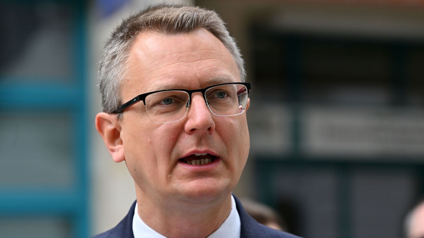 Rétvári: a kórház nem politikai színház, nem a politikusok játszótere