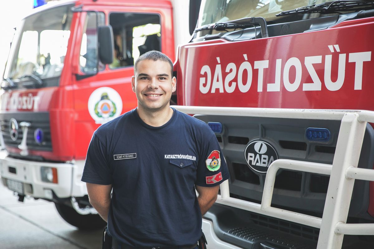 Szabó Péter Bence tűzoltó őrmester gyermekkora óta erre a hivatásra készült