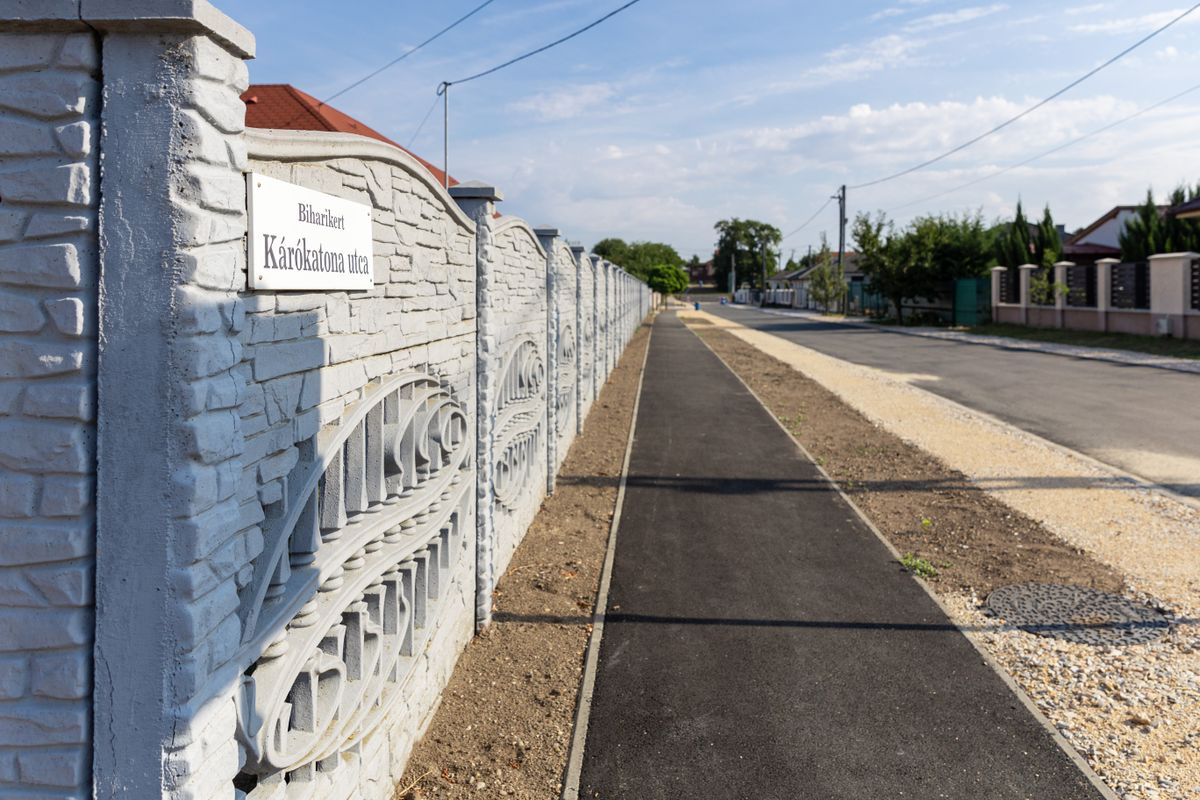 Befejeződött az útépítés Debrecenben, a Kárókatona utcán