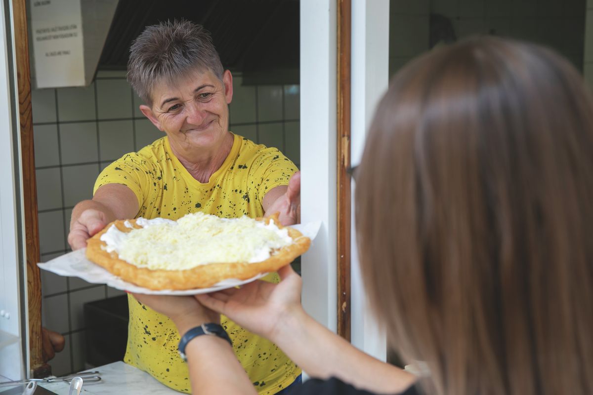 A lángos mindig a legjobb strandkaják közé fog tartozni
Haon strand retró