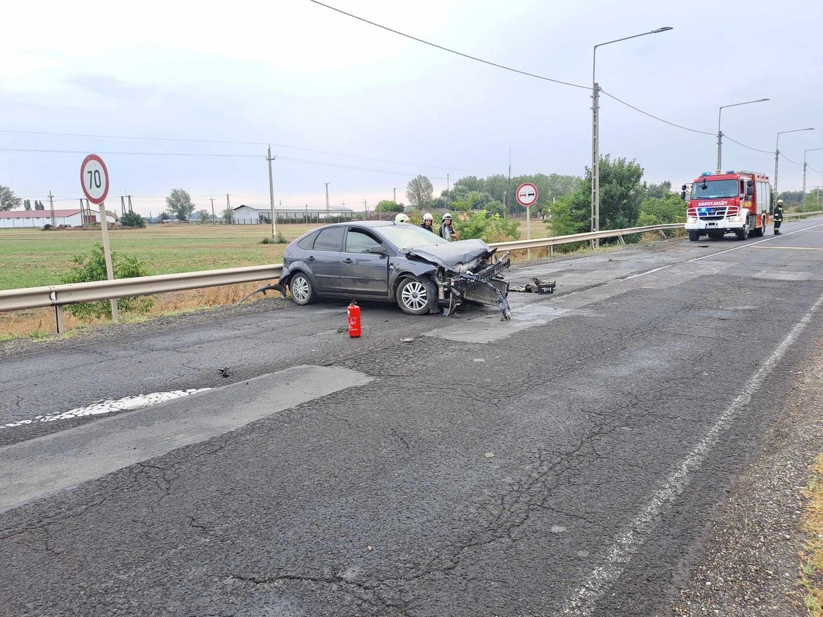 Baleset történt a 42-es főúton, Berettyóújfalunál