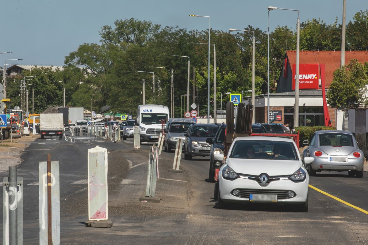 Folyamatos a munka a Sámsoni út debreceni szakaszán