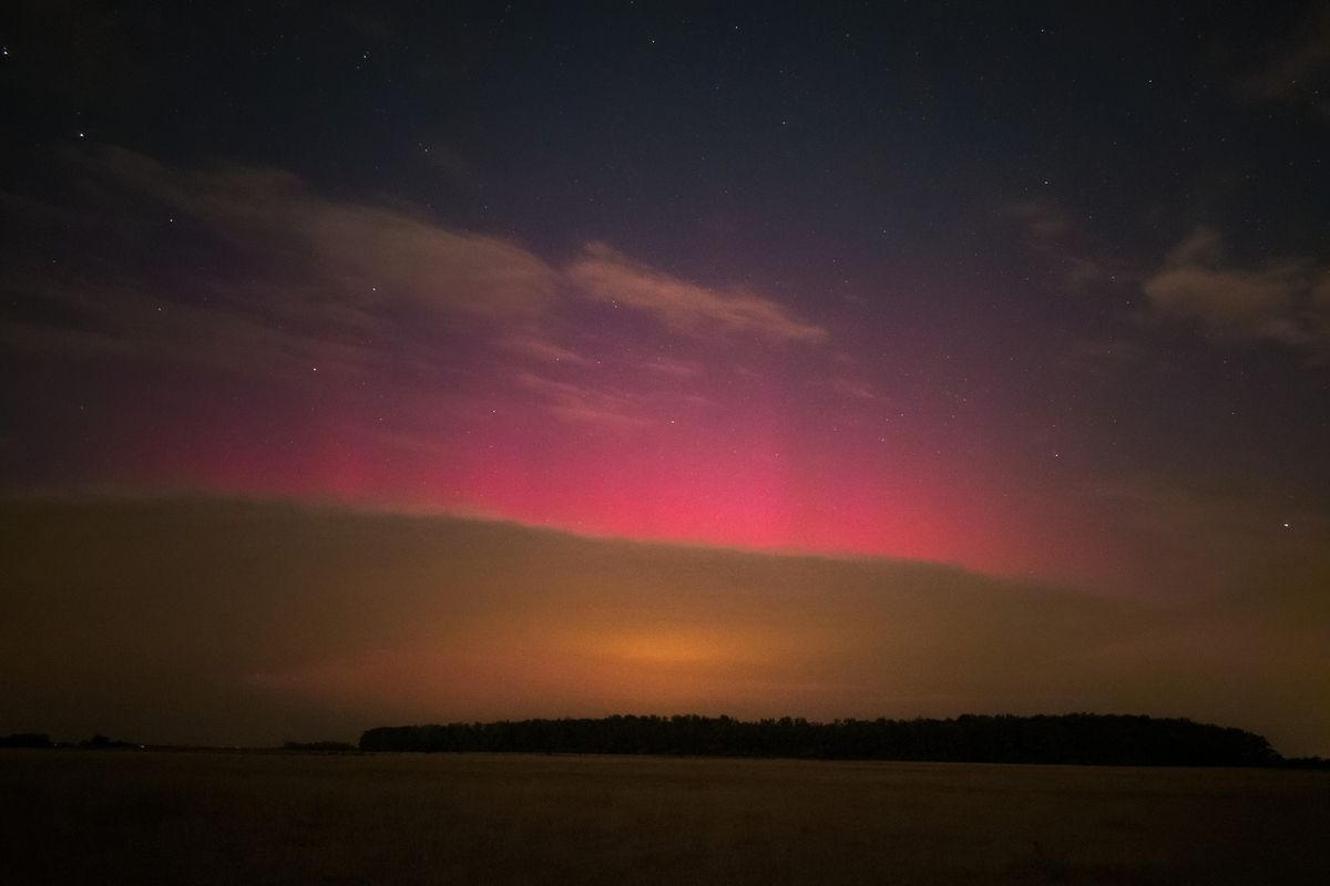 Elképesztő színekben pompázott a sarki fény Püspökladány határában