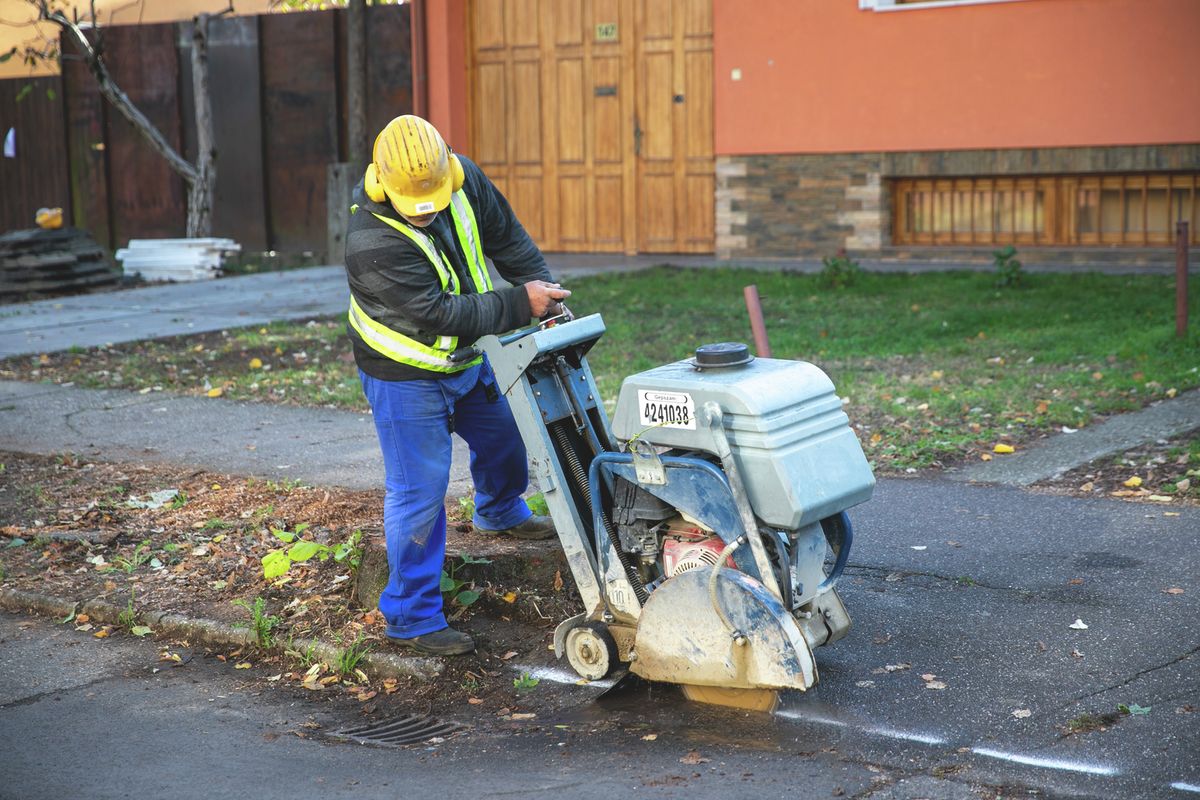 Aszfaltozás indul Polgáron az útfelújítási program keretében