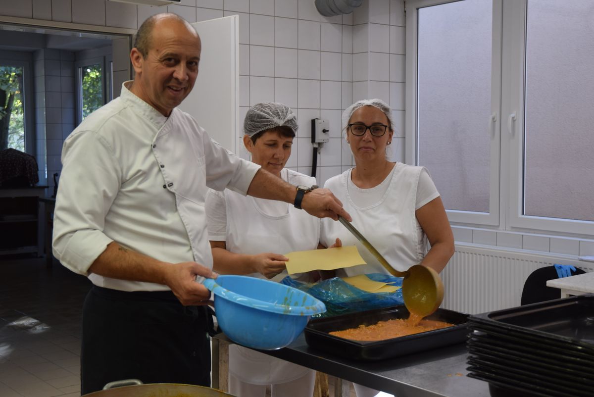 A helyi szakácsok is örültek az új fortélyoknak