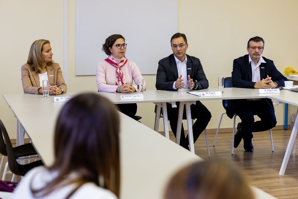 Az idei iskolaegészségügyi szűrővizsgálatokról is beszámoltak Debrecenben