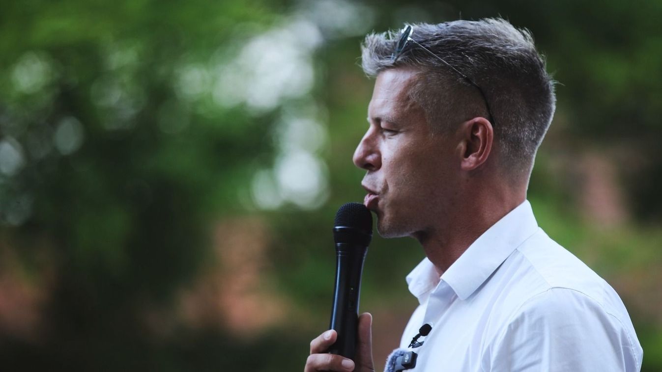 A kémkedés miatt elítélt KGBéla nyomába léphet Magyar Péter