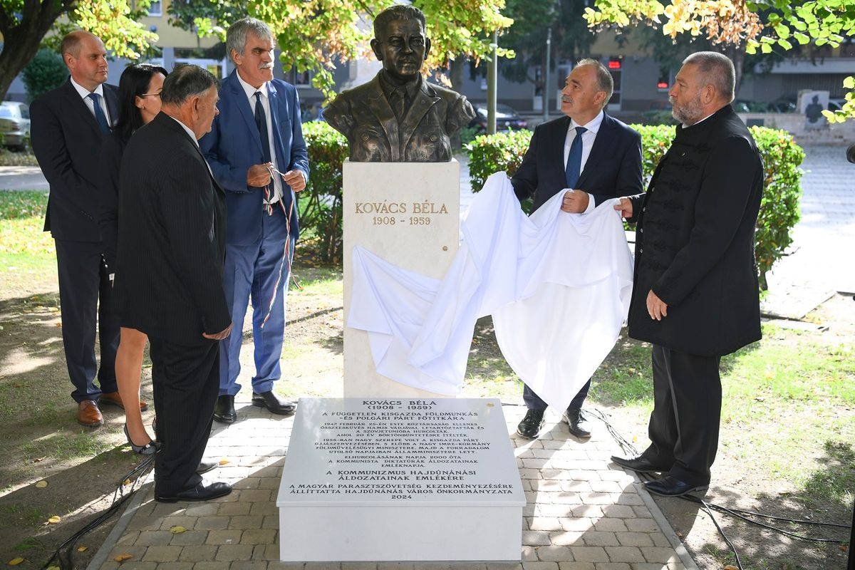 KOVÁCS Béla; NAGY István; CSISZÁR Imre; NAGYNÉ LEGÉNY Ildikó; SZÓLLÁTH Tibor; KELEMEN Sándor; BABUSA János