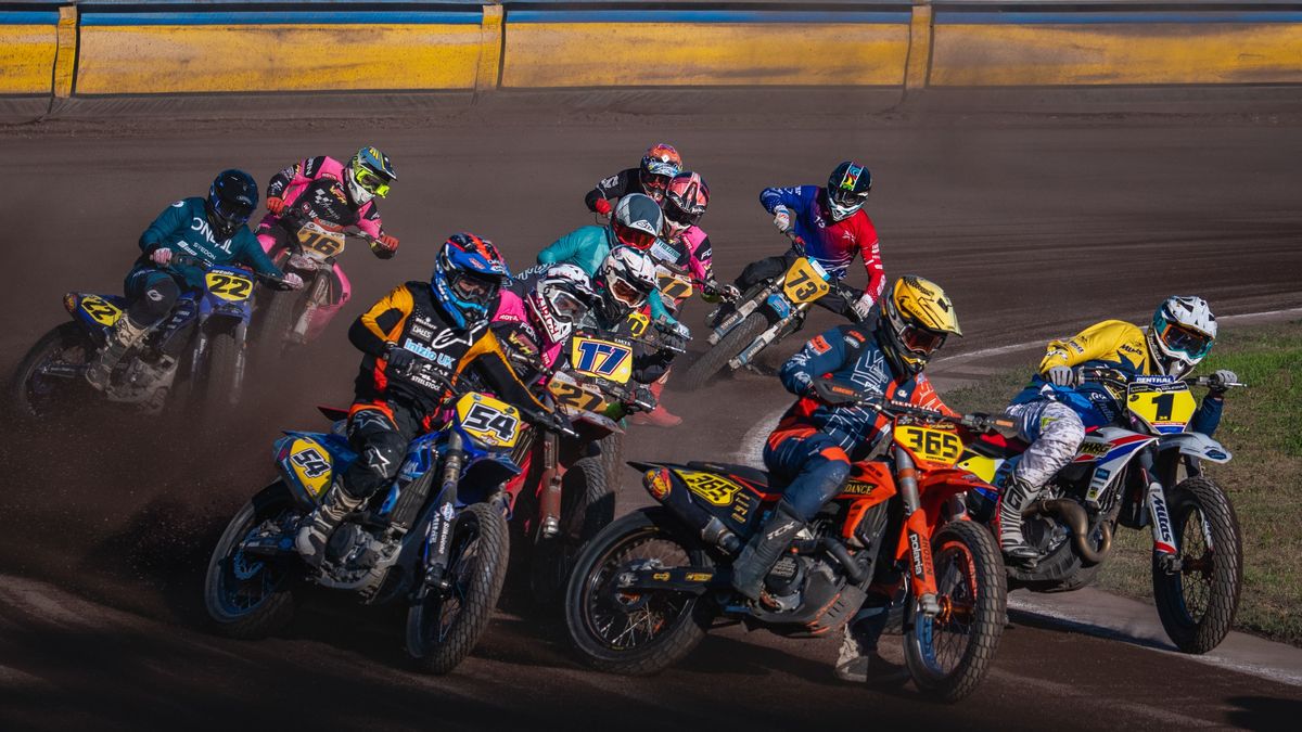 A flat track világbajnoki döntő megrendezésével sporttörténelmi versennyel zárta a szezont a SpeedWolf Debrecen csapata