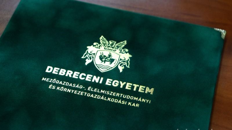 A kiemelkedő tanulmányi eredményű és szakmai téren kimagasló teljesítményt nyújtó hallgatók elismerésére szolgáló támogatást az egyetem javaslata alapján Hankó Balázs kulturális és innovációs miniszter ítélte oda