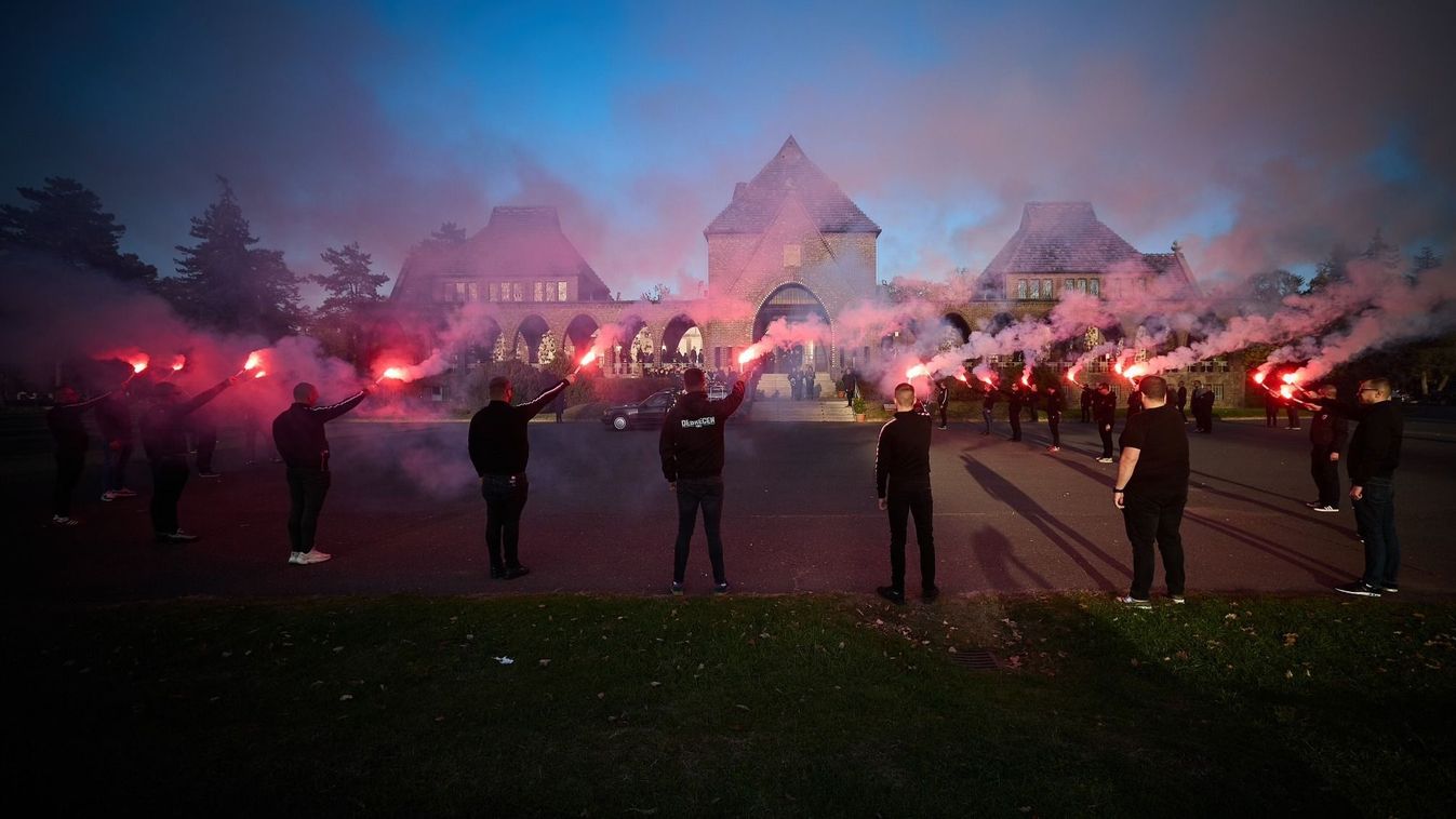 Utolsó útjára kísérték Kaktuszt a DVSC-ultrák