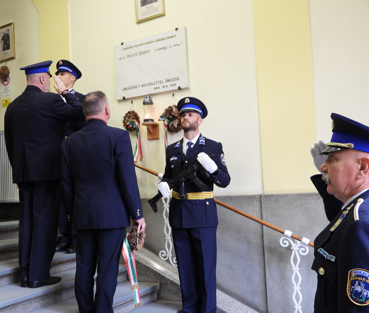 Megemlékezést tartottak hősi és szolgálati halottaiknak