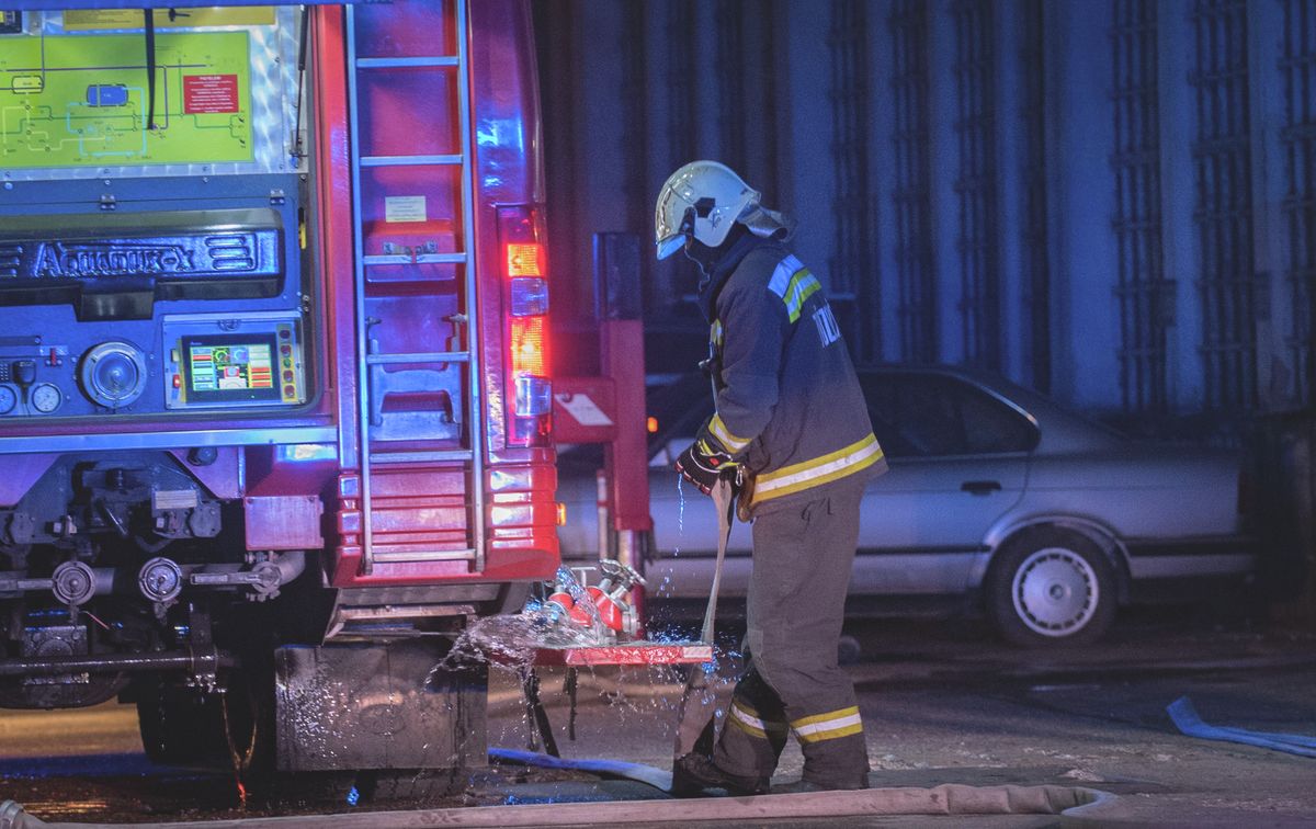 Melléképület gyulladt ki vasárnap este Földesen