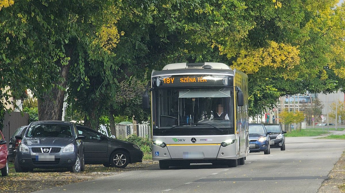 Baleset miatt egy DKV-járat terelőútvonalon közlekedik