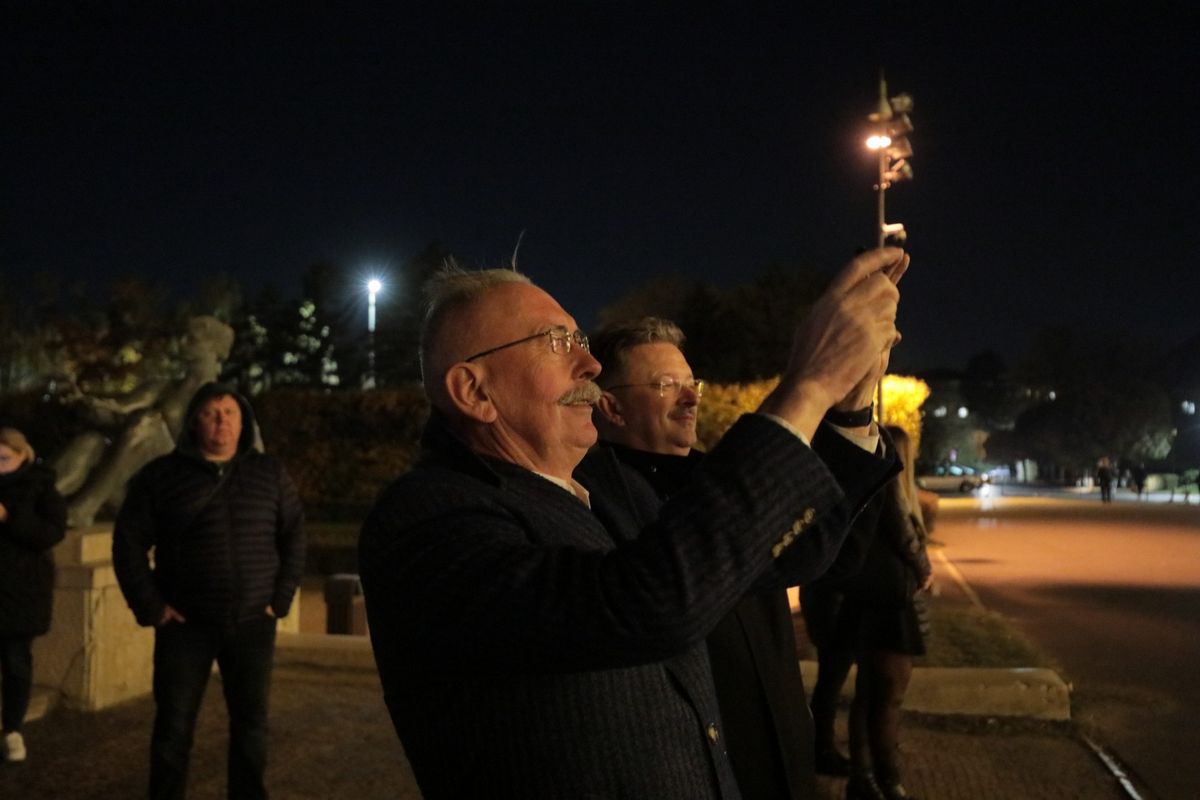 Szilvássy Zoltán rektor is ott volt, mikor felgyúltak a fények