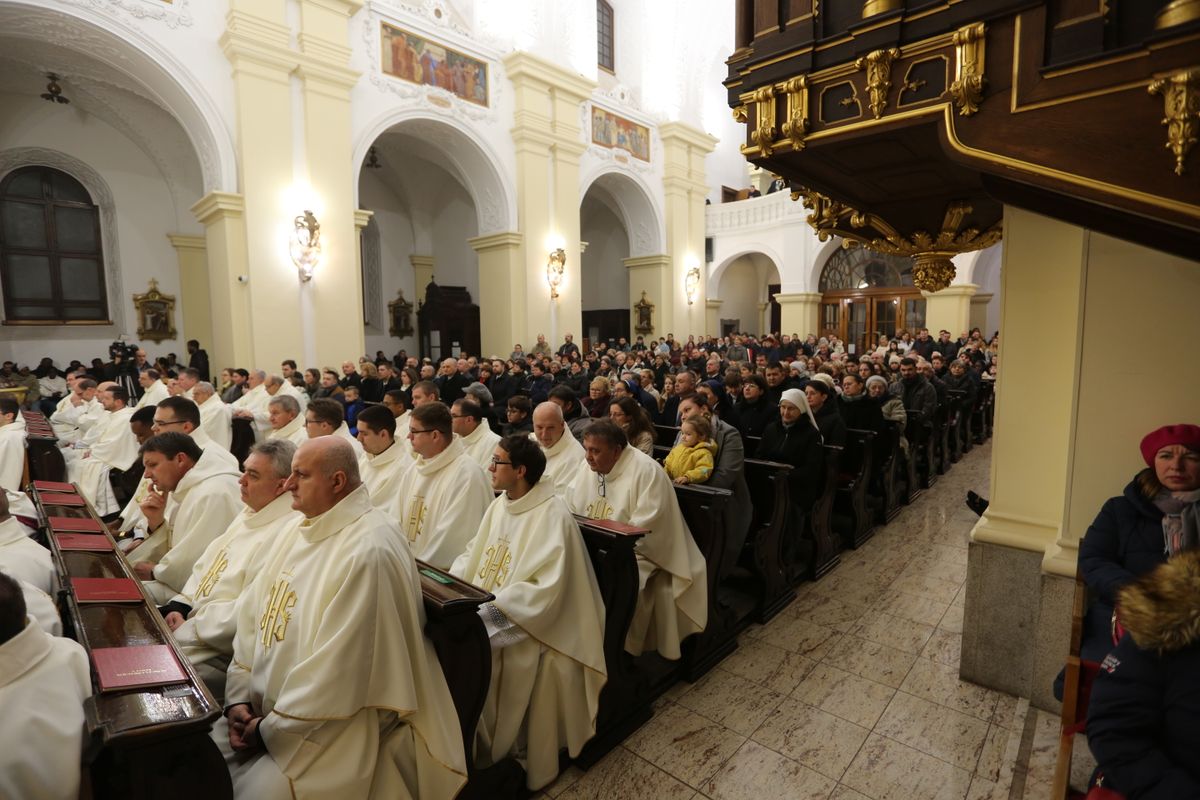 Szentév megnyitó a debreceni Szent Anna-székesegyházban