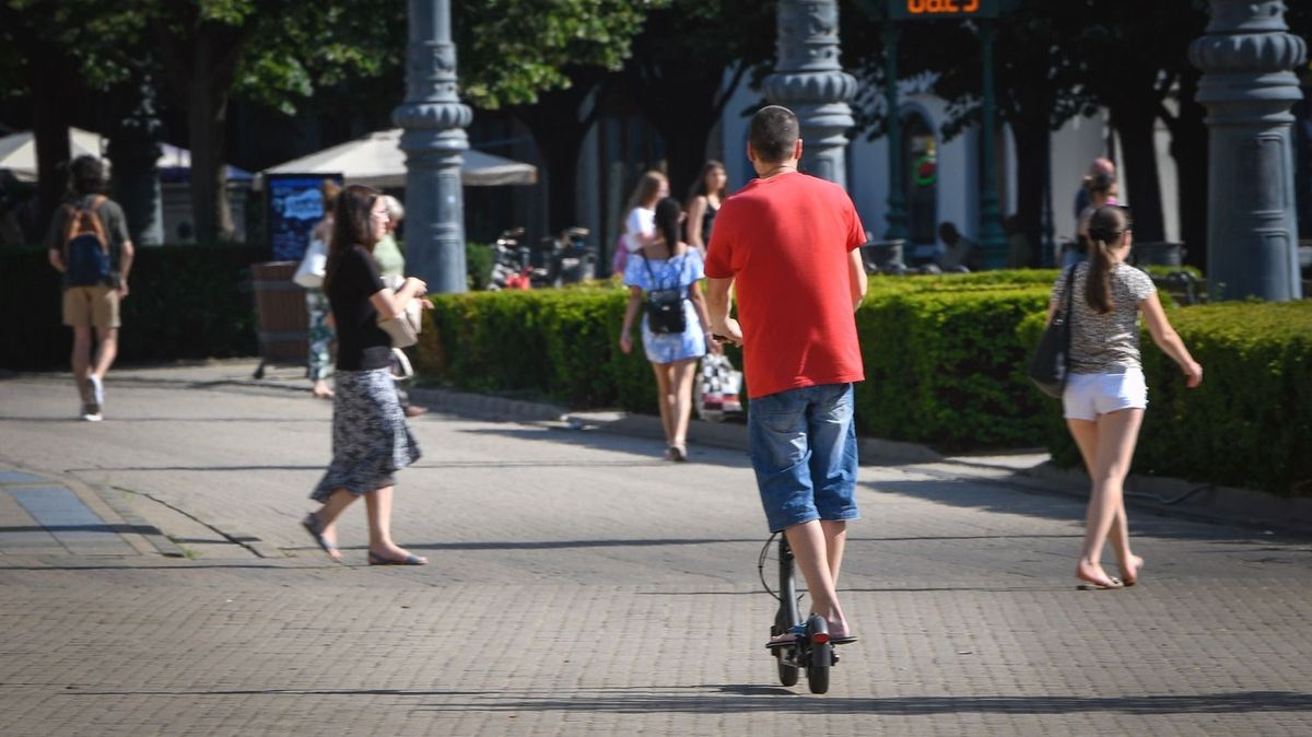 rolleres, roller, debrecen, szabályozás