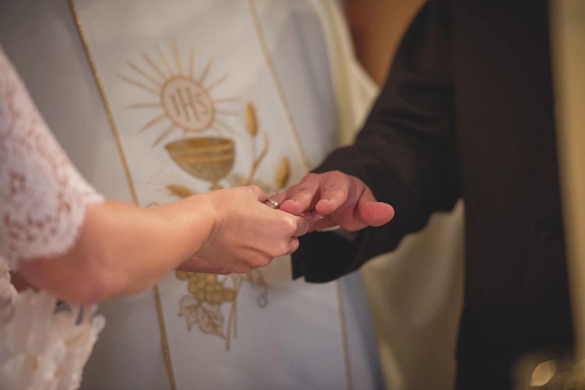 Hatalmas pénzt adott nászajándékba a két örömapa