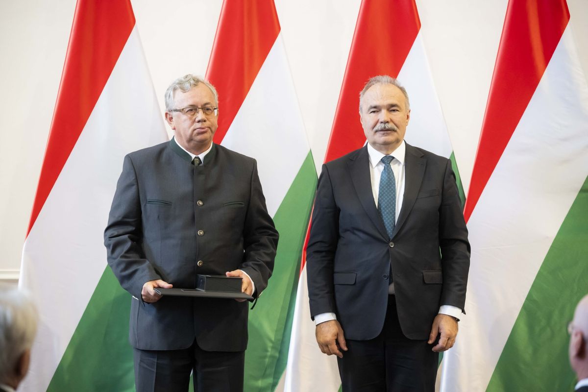 Juhász Lajos Nagy István agrárminisztertől vehette át a díjat