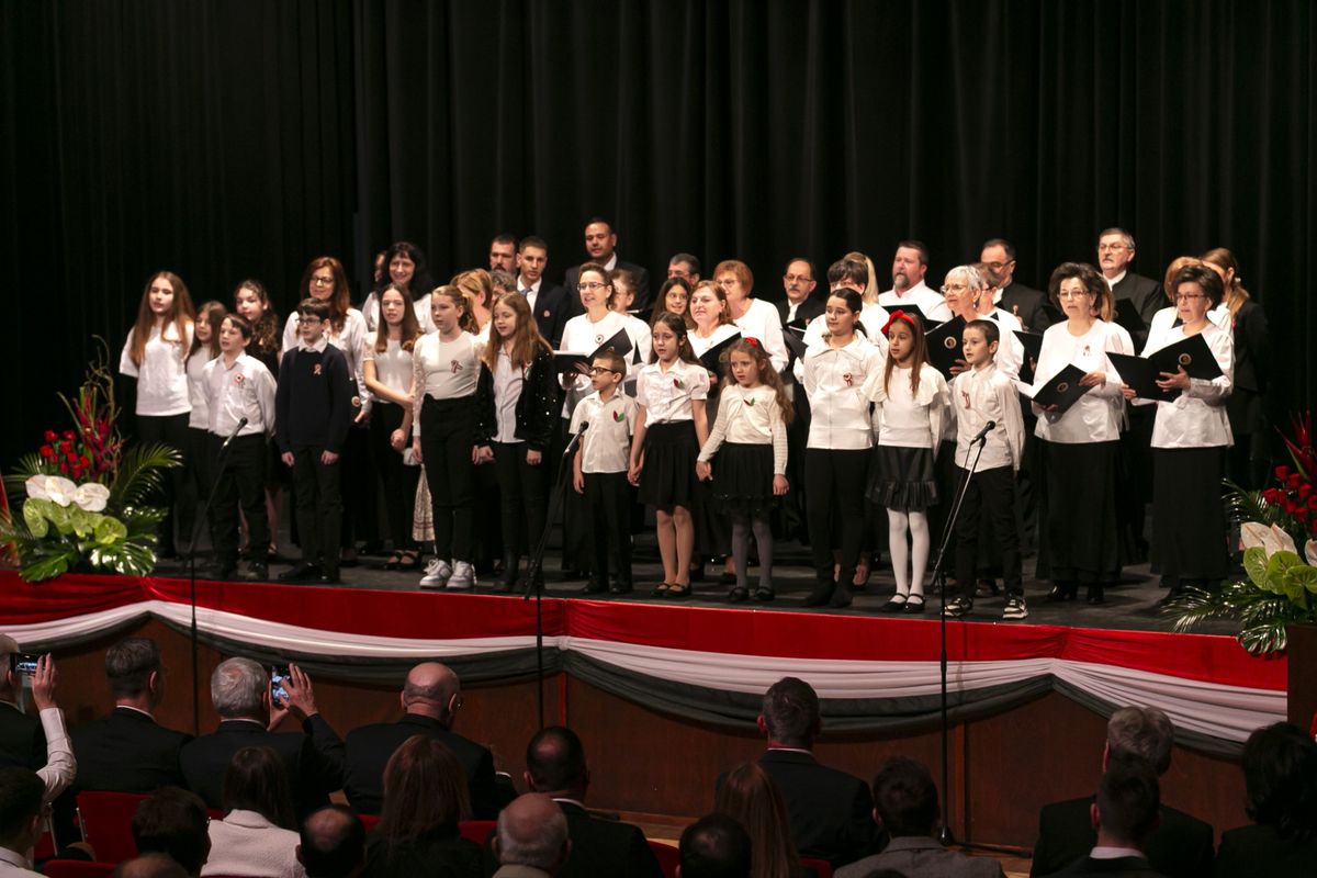 A meglepetés fellépőkkel kiegészült nádudvari Liszt Ferenc Kórus
