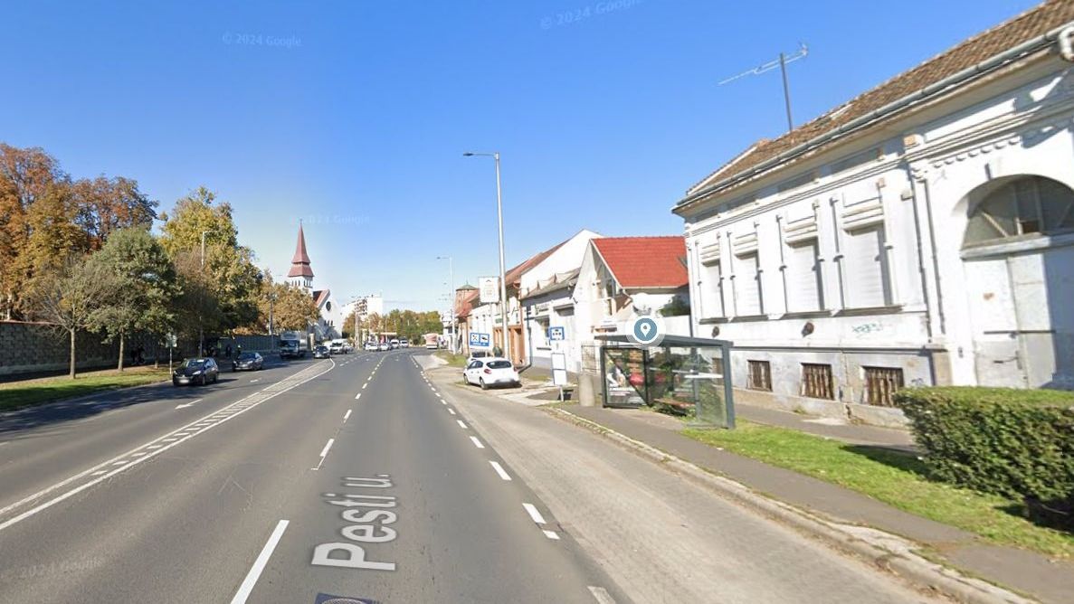 Buszmegállóban történt verekedés Debrecenben
