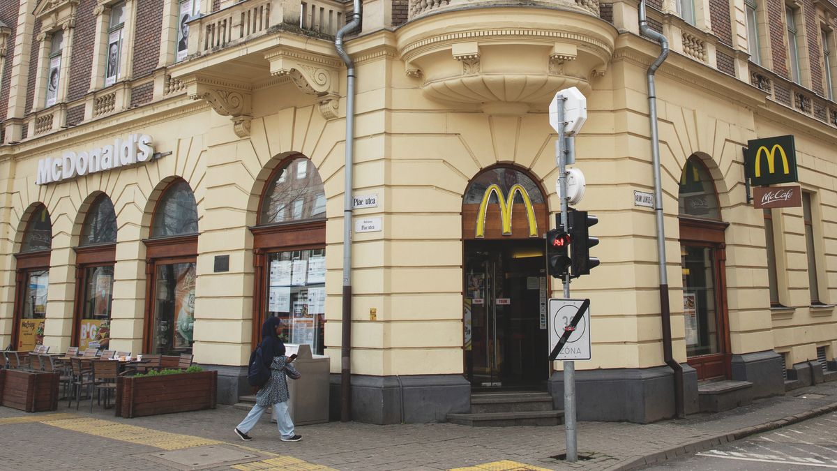 Utánajártunk, a debreceni McDonald's étterem mikor zár be a belvárosban