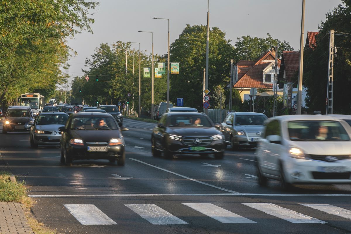 Megható történet a debreceni utakról: rendőrök siettek a hajdúböszörményi férfi segítségére