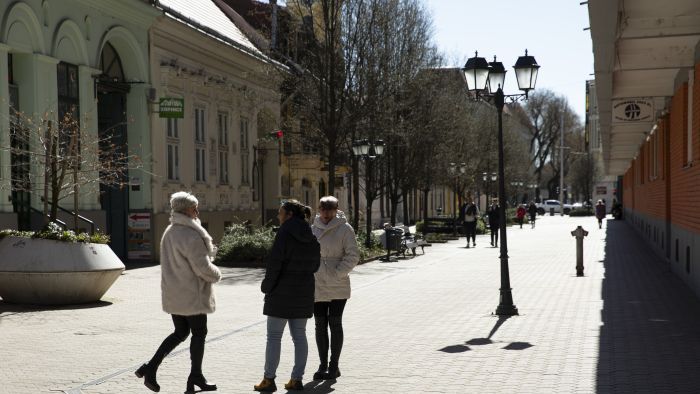 Napos, de hideg idő volt Sándor napján Debrecenben